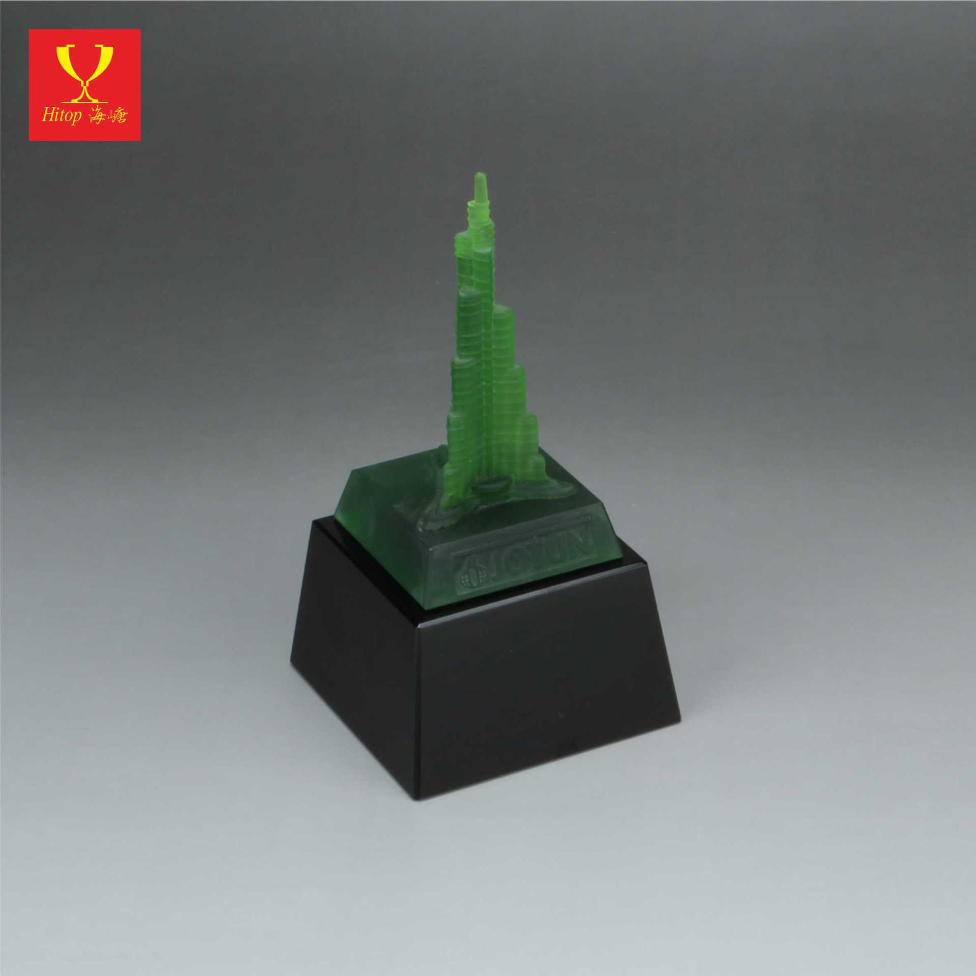 走進俄羅斯卡斯利市建筑工藝美術品工廠 傳統工藝與現代藝術的交融